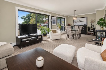 Photo 2 at 404 - 360 E 2nd Street, Lower Lonsdale, North Vancouver