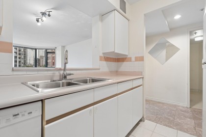 Photo 13 at 805 - 888 Hamilton Street, Downtown VW, Vancouver West