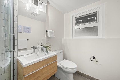 Photo 24 at 4593 Cliffmont Road, Deep Cove, North Vancouver