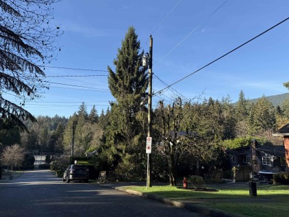 Photo 31 at 4593 Cliffmont Road, Deep Cove, North Vancouver