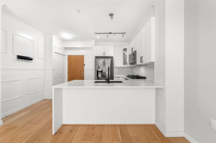 Photo 10 at 417 - 119 W 22nd Street, Central Lonsdale, North Vancouver