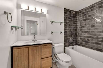 Photo 4 at 304 - 120 W 17th Street, Central Lonsdale, North Vancouver