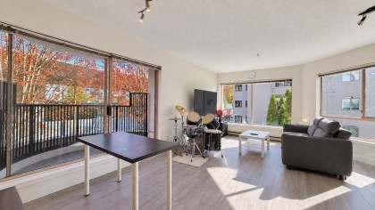 Photo 10 at 306 - 1859 Spyglass Place, False Creek, Vancouver West