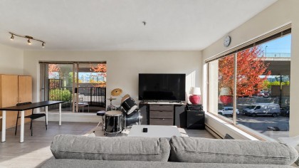 Photo 8 at 306 - 1859 Spyglass Place, False Creek, Vancouver West