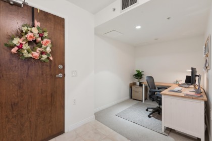 Photo 3 at 607 - 188 E Esplanade, Lower Lonsdale, North Vancouver