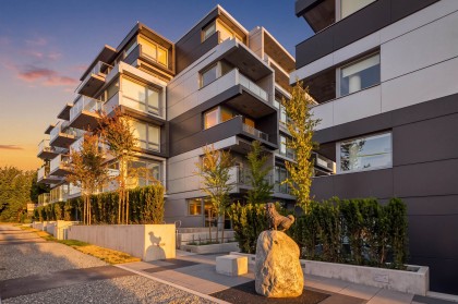 Photo 2 at 602 - 8030 Oak Street, Marpole, Vancouver West