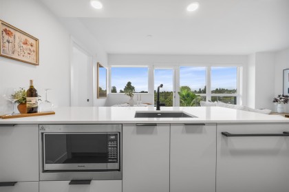 Photo 8 at 602 - 8030 Oak Street, Marpole, Vancouver West