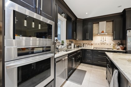 Photo 14 at 631 W 24th Close, Mosquito Creek, North Vancouver