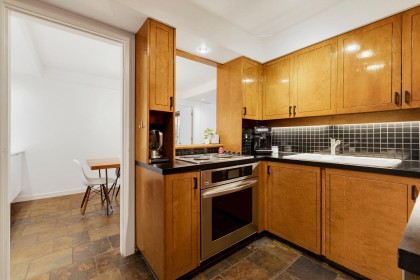 Photo 11 at 115 - 1890 W 6th Avenue, Kitsilano, Vancouver West