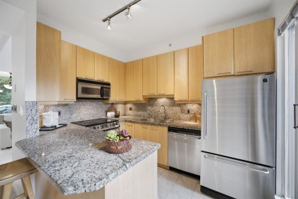 Photo 13 at 1182 Richards Street, Yaletown, Vancouver West