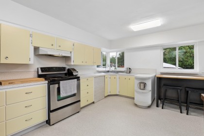 Photo 12 at 331 E 24th Street, Central Lonsdale, North Vancouver
