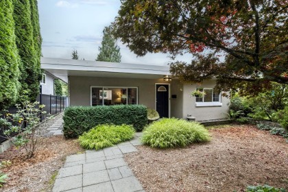 Photo 1 at 331 E 24th Street, Central Lonsdale, North Vancouver