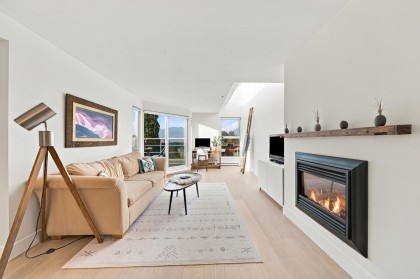Photo 6 at 2240 York Avenue, Kitsilano, Vancouver West