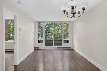 Photo 9 at 410 - 1088 Richards Street, Yaletown, Vancouver West
