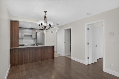 Photo 14 at 410 - 1088 Richards Street, Yaletown, Vancouver West