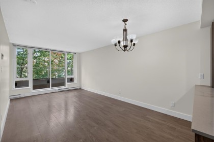Photo 8 at 410 - 1088 Richards Street, Yaletown, Vancouver West