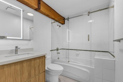 Photo 9 at 402 - 1178 Hamilton Street, Yaletown, Vancouver West