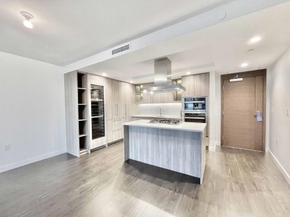 Photo 9 at 909 - 1768 Cook Street, False Creek, Vancouver West