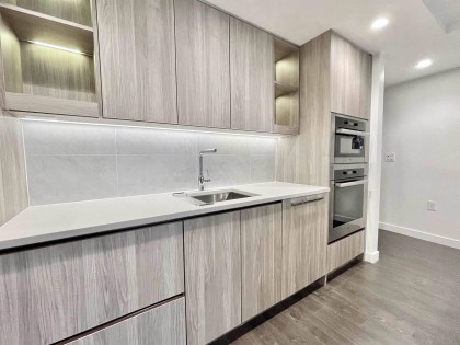Photo 8 at 909 - 1768 Cook Street, False Creek, Vancouver West