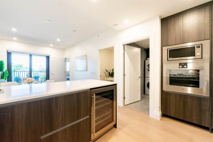 Photo 11 at 403 - 2105 W 46th Avenue, Kerrisdale, Vancouver West