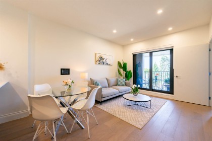 Photo 8 at 403 - 2105 W 46th Avenue, Kerrisdale, Vancouver West